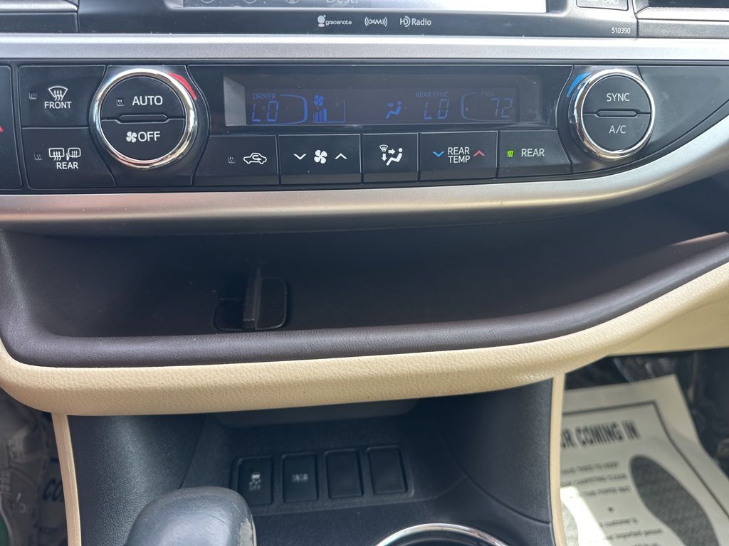 2019 Predawn Gray Mica Toyota Highlander XLE FWD SUV