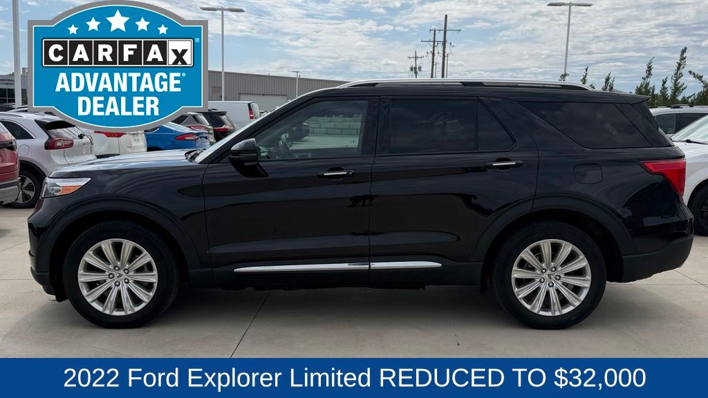 Used 2022 Ford Explorer Limited with VIN 1FMSK8FH1NGC28856 for sale in Kansas City