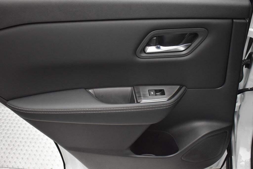 Thumbnail: 2026 Nissan Rogue - 32