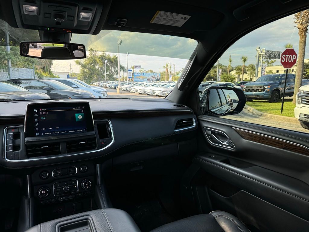 2022 Chevrolet Suburban Premier 26