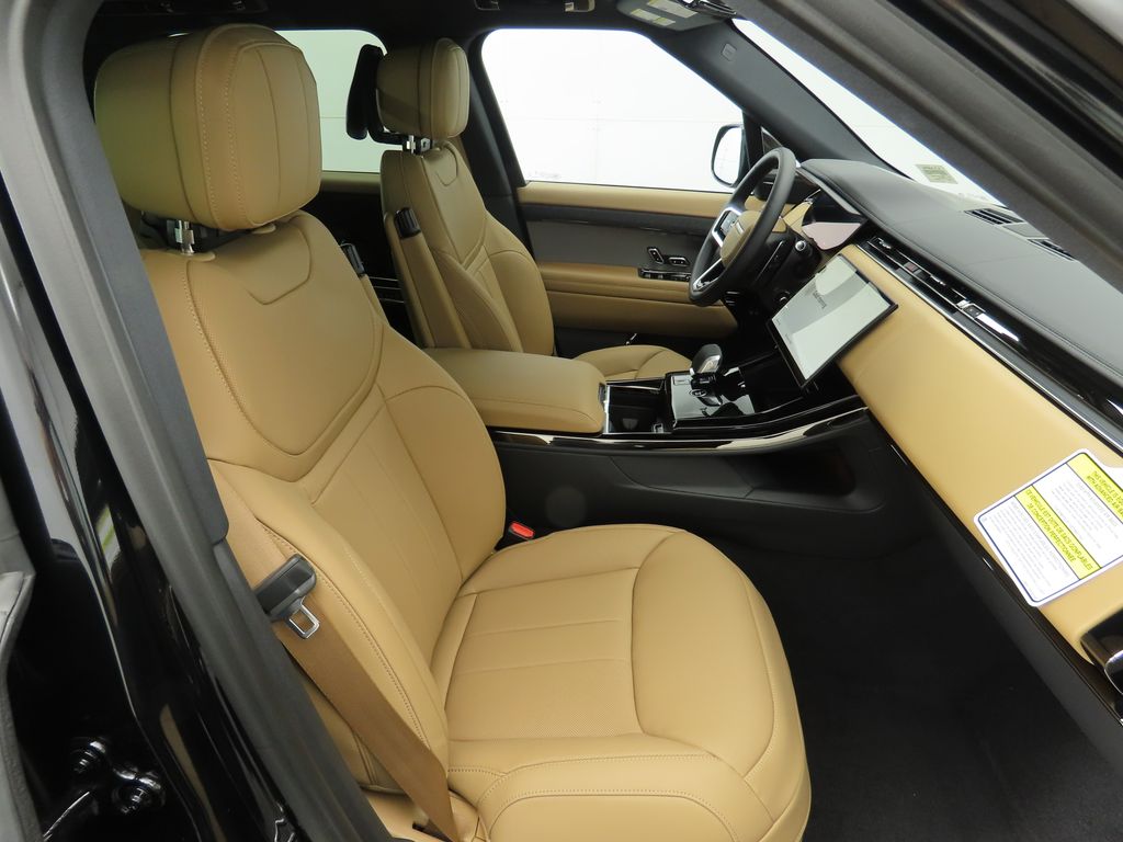 Thumbnail: 2025 Land Rover Range Rover Sport - 21