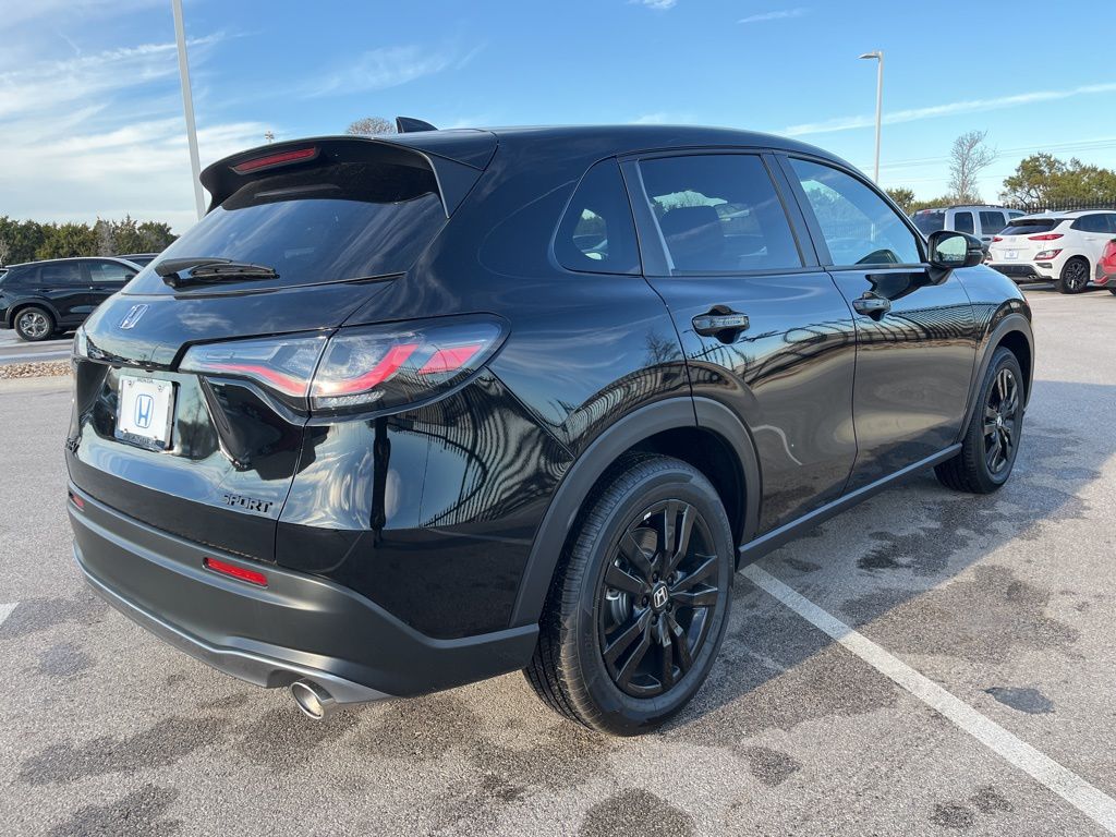 Thumbnail: 2026 Honda HR-V - 4