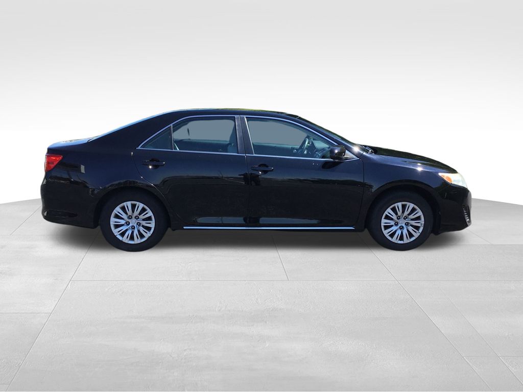 Thumbnail: 2014 Toyota Camry - 6