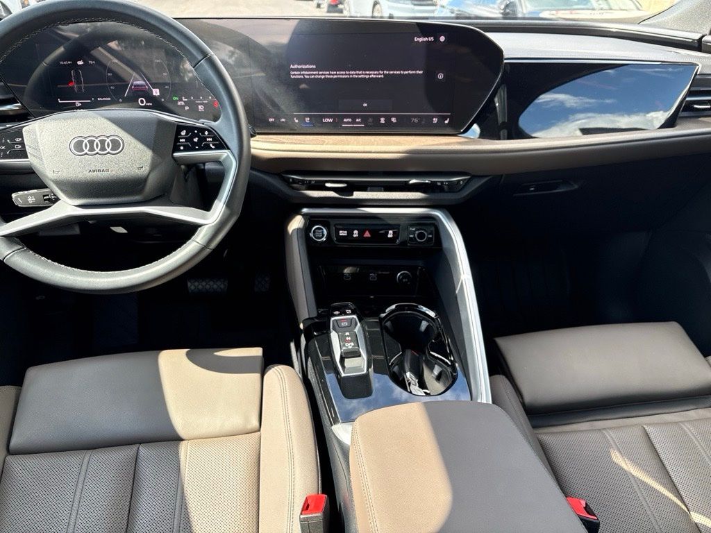 Thumbnail: 2025 Audi Q5 - 26