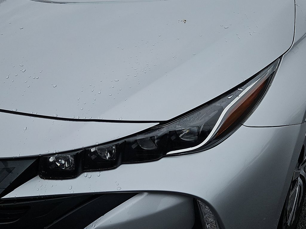 Thumbnail: 2021 Toyota Prius Prime - 10