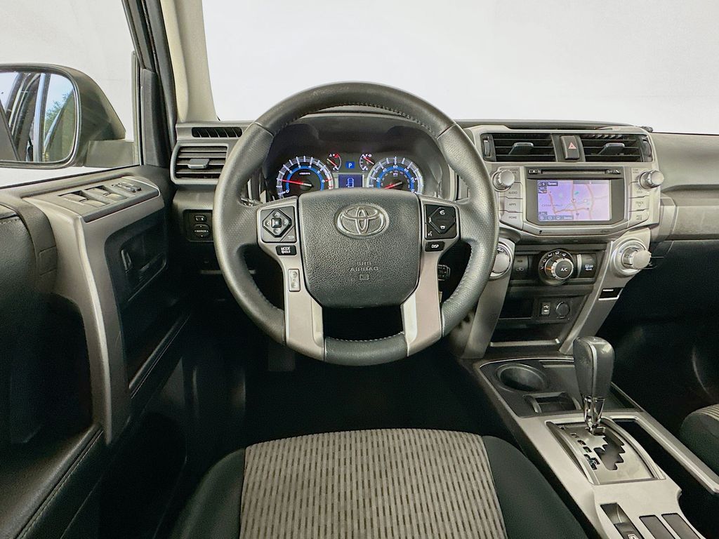 Thumbnail: 2015 Toyota 4Runner - 22