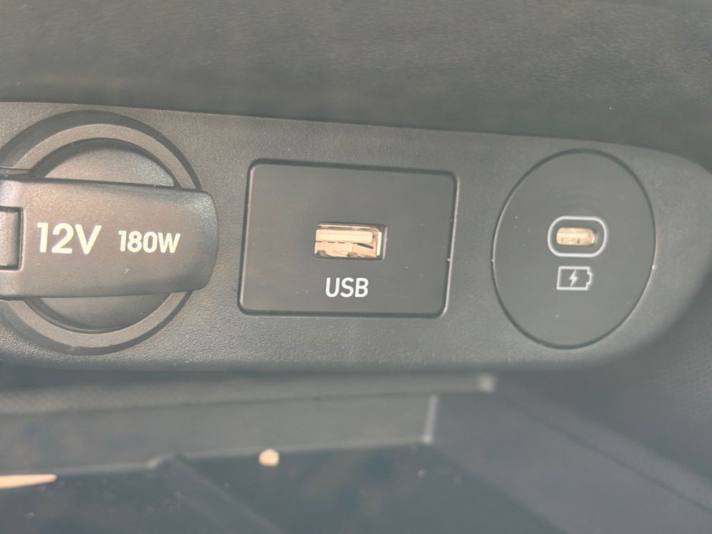 Used 2025 Red Hyundai SEL Sport image 32