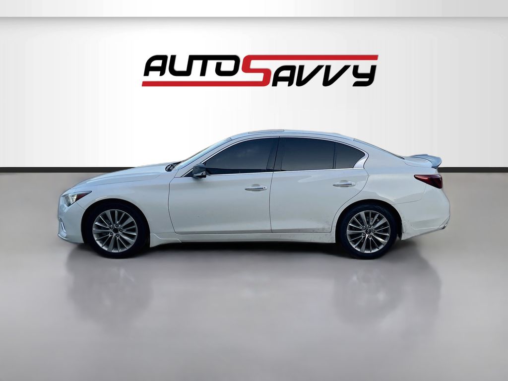 Used 2021 White INFINITI 3.0t LUXE image 4