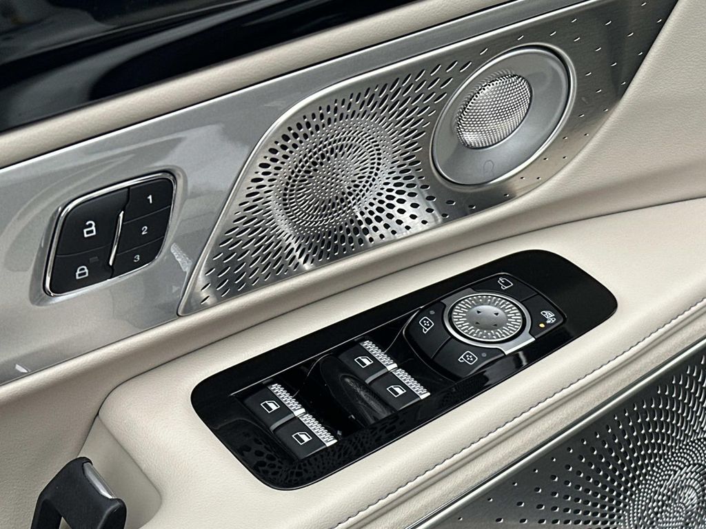 Thumbnail: 2025 Lincoln Nautilus - 32