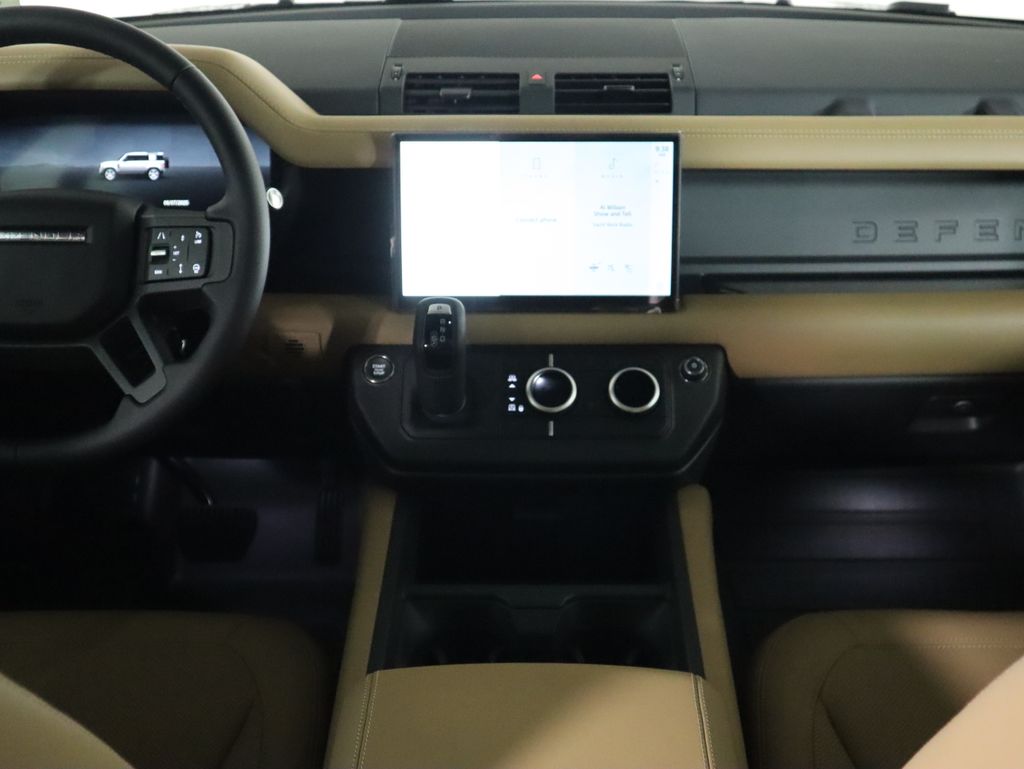 Thumbnail: 2025 Land Rover Defender - 15