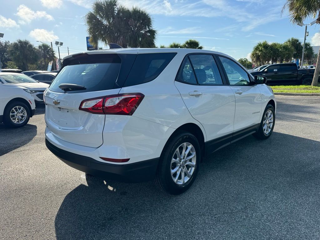 2021 Chevrolet Equinox LS 8