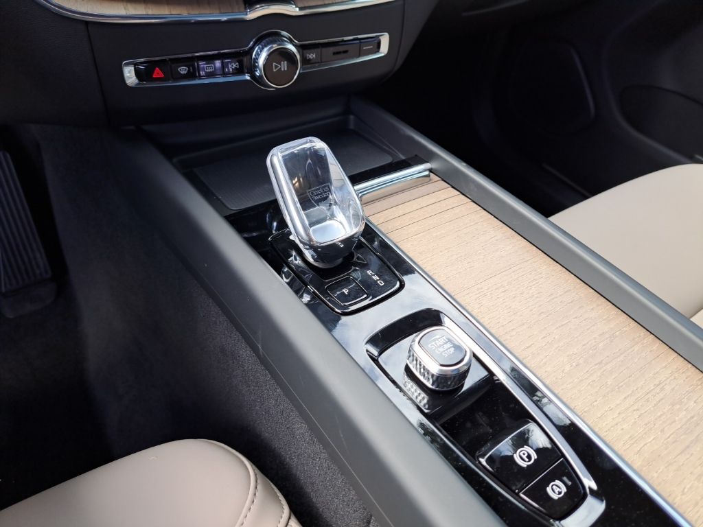 2026 Volvo XC60 Core - Photo 10