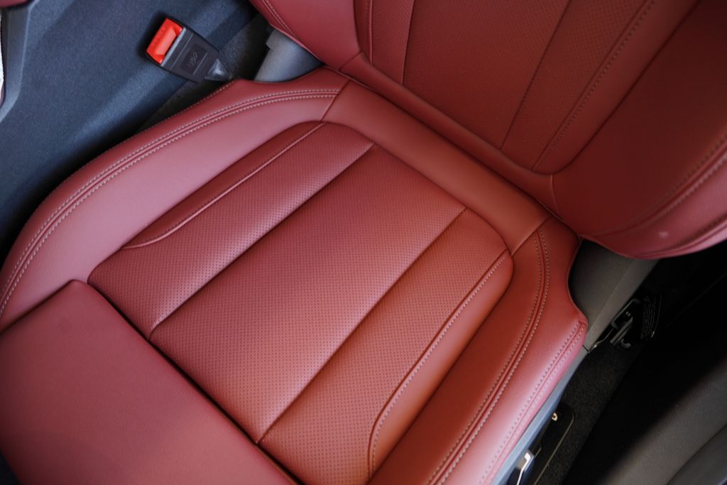 Thumbnail: 2026 BMW 3 Series - 11