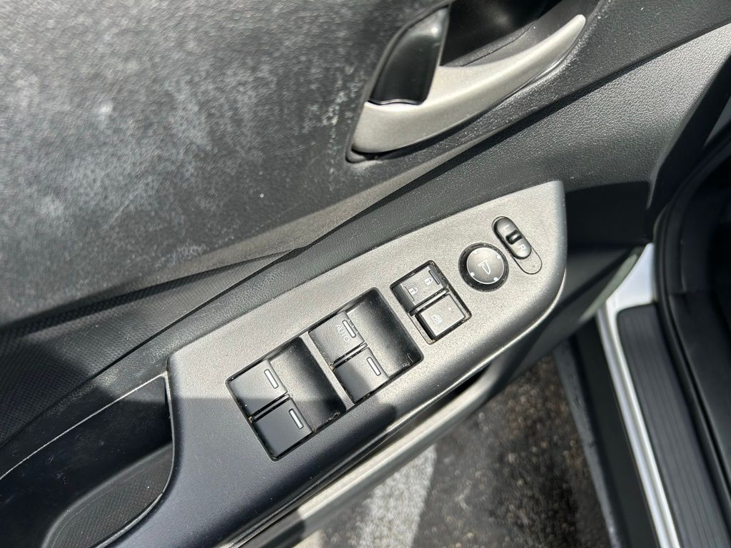 2016 Honda CR-V SE 26