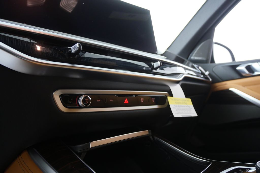 Thumbnail: 2026 BMW X5 - 19