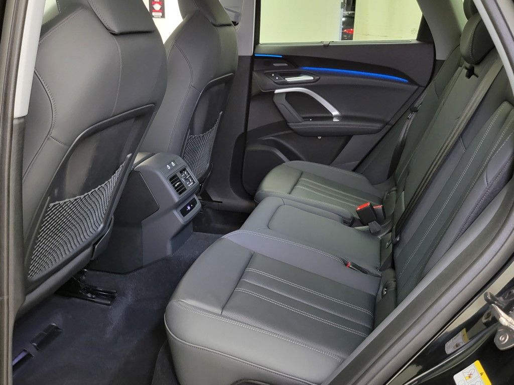 Thumbnail: 2025 Audi Q5 - 22