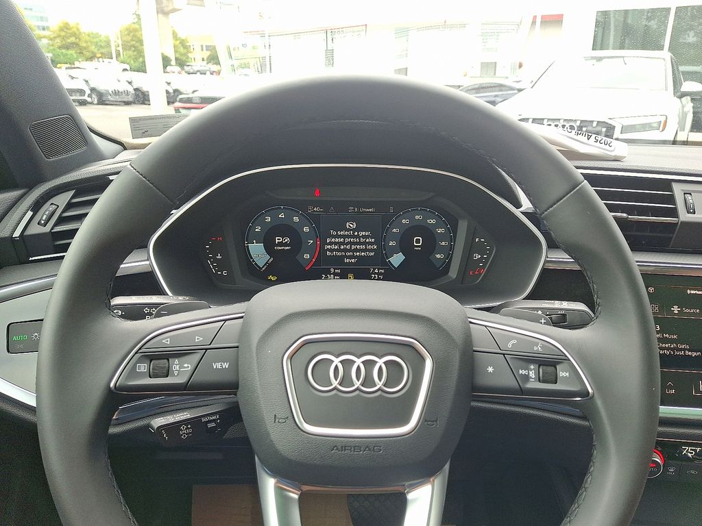 Thumbnail: 2025 Audi Q3 - 15