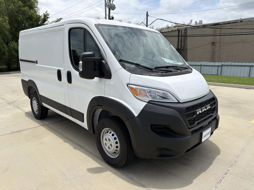 Bright White Clearcoat 2026 RAM ProMaster Van Front-Wheel Drive 9-Speed Automatic