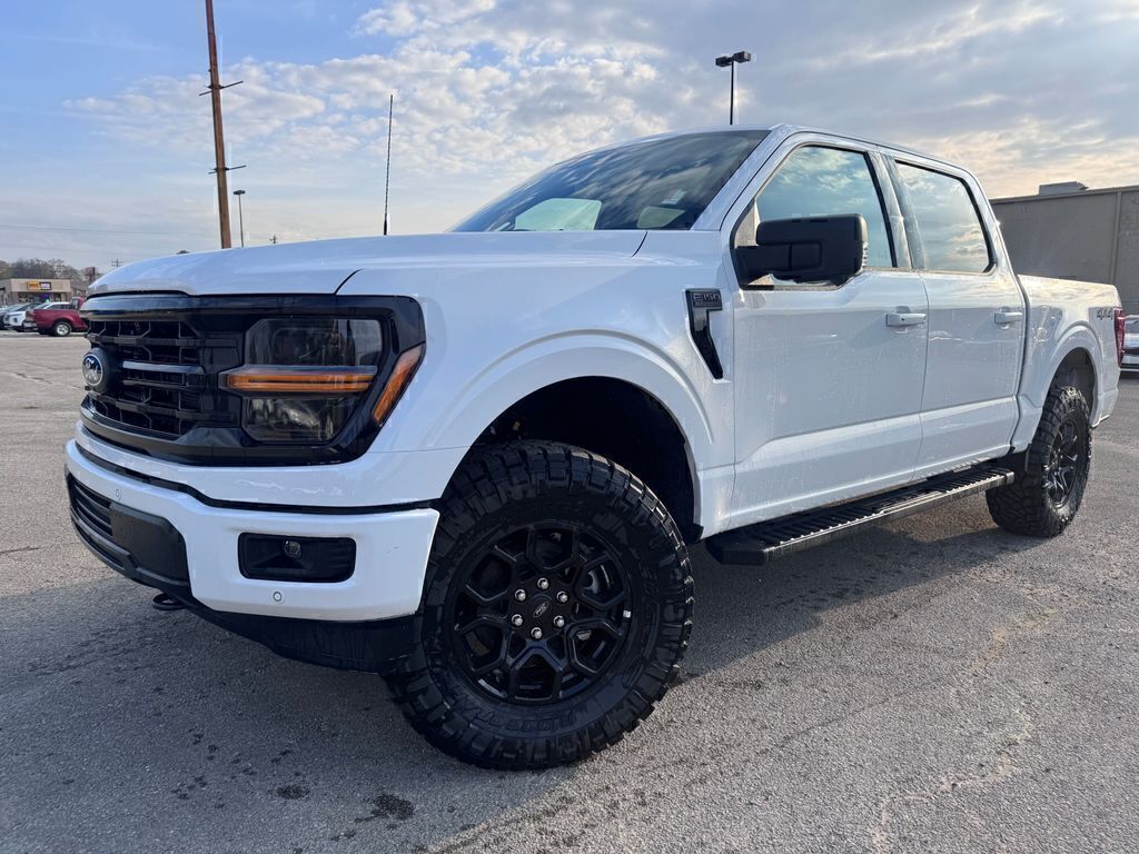 Oxford White 2026 Ford F-150 XLT SuperCrew 4WD Pickup Truck Four-Wheel Drive Automatic
