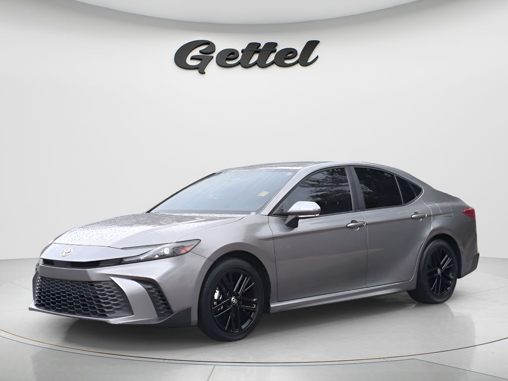2025 Toyota Camry SE FWD