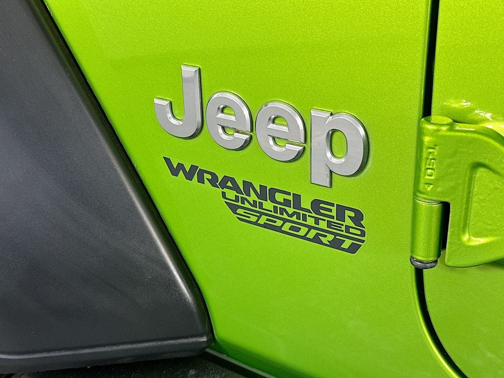 Used 2019 Green Jeep Unlimited Sport S image 28