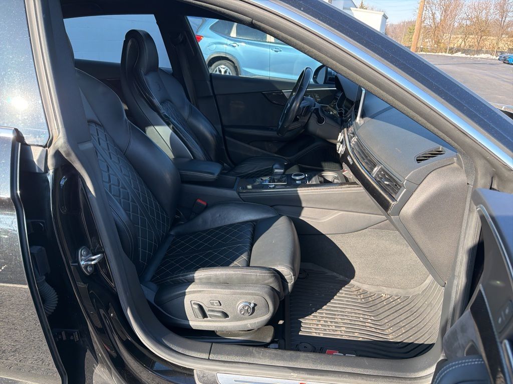 Thumbnail: 2018 Audi S5 - 26