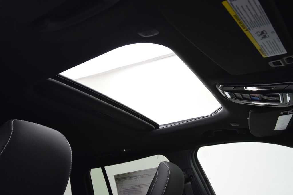 new 2026 Jeep Grand Cherokee car, priced at $43,595