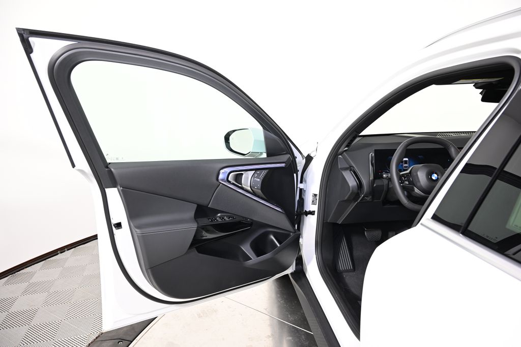 Thumbnail: 2026 BMW X3 - 21