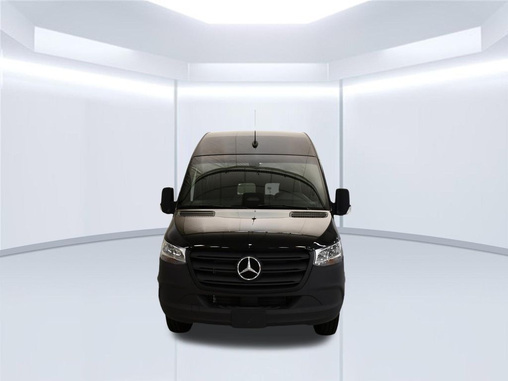 Thumbnail: 2025 Mercedes-Benz Sprinter - 2