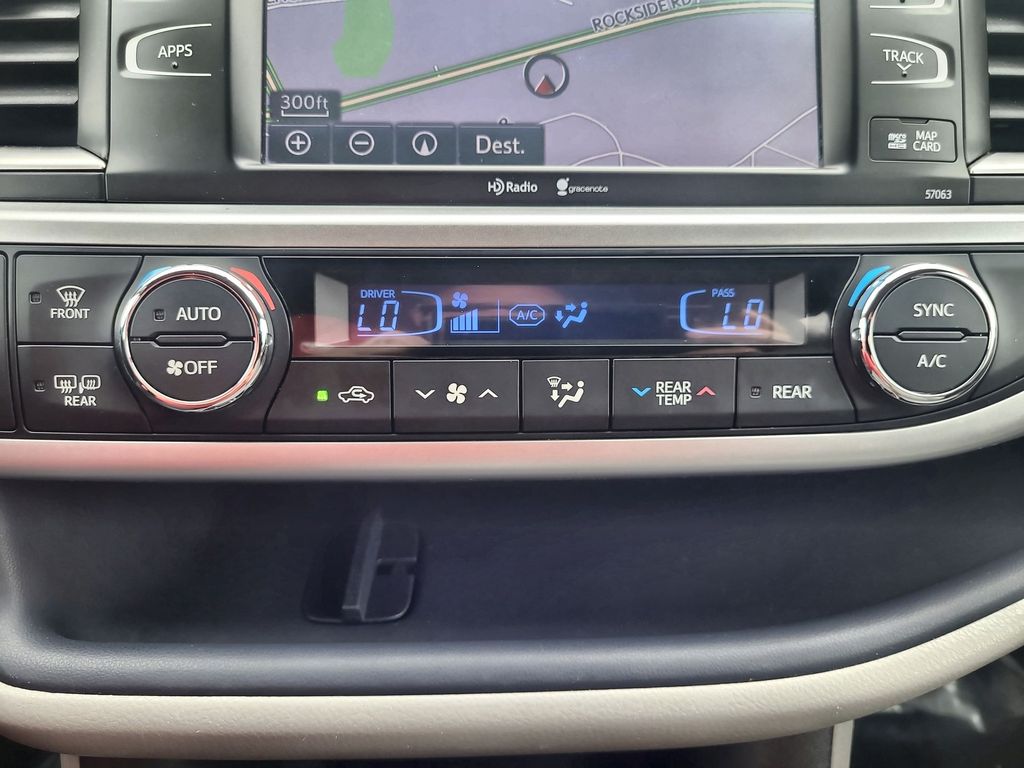 2014 Toyota Highlander XLE 19