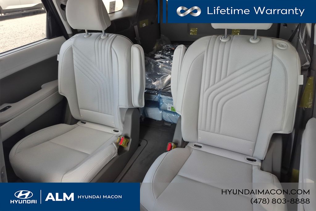 New 2026 Black HYUNDAI SEL image 18