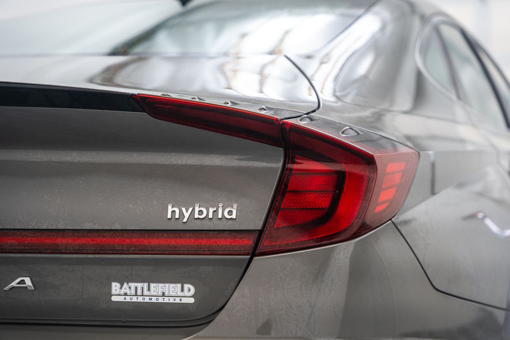 HyundaiSonata Hybrid7