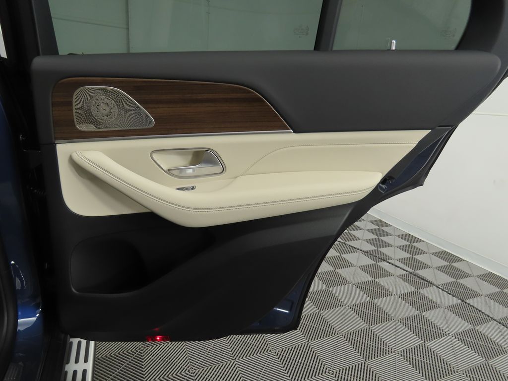 Thumbnail: 2025 Mercedes-Benz GLE - 29