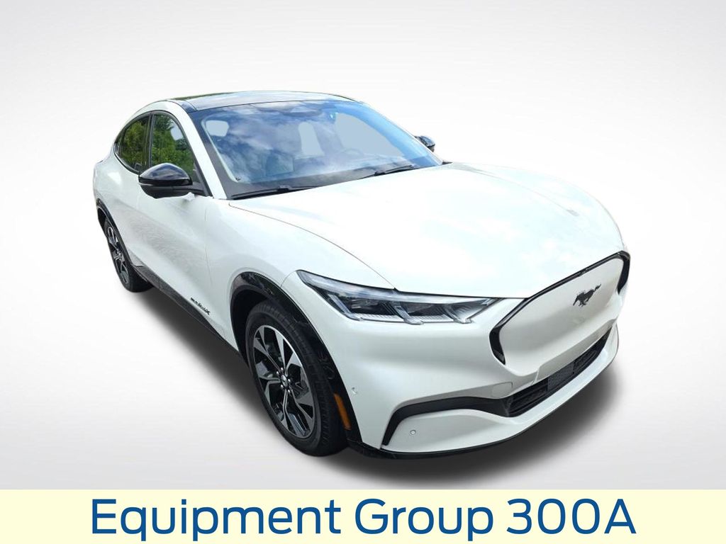 2023 Star White Metallic Tri-Coat Ford Mustang Mach-E Premium AWD SUV