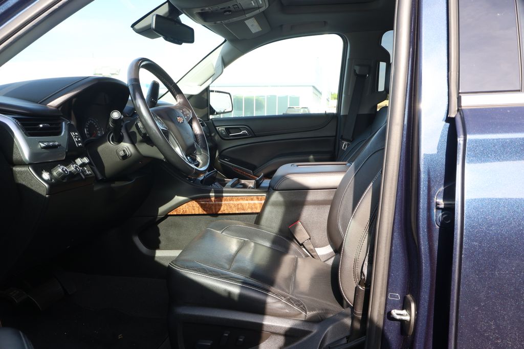 Thumbnail: 2020 Chevrolet Tahoe - 12