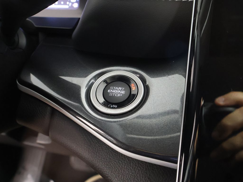 Used 2023 Red Jeep Laredo image 41