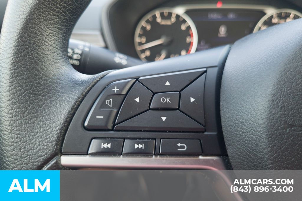 Used 2025 Super Black Nissan 2.5 SV image 11