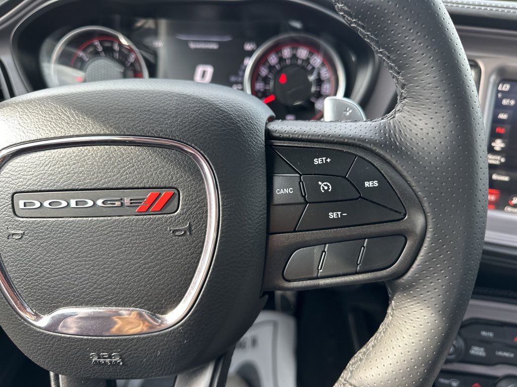 2023 Octane Red Pearlcoat Dodge Challenger R/T Scat Pack RWD Coupe