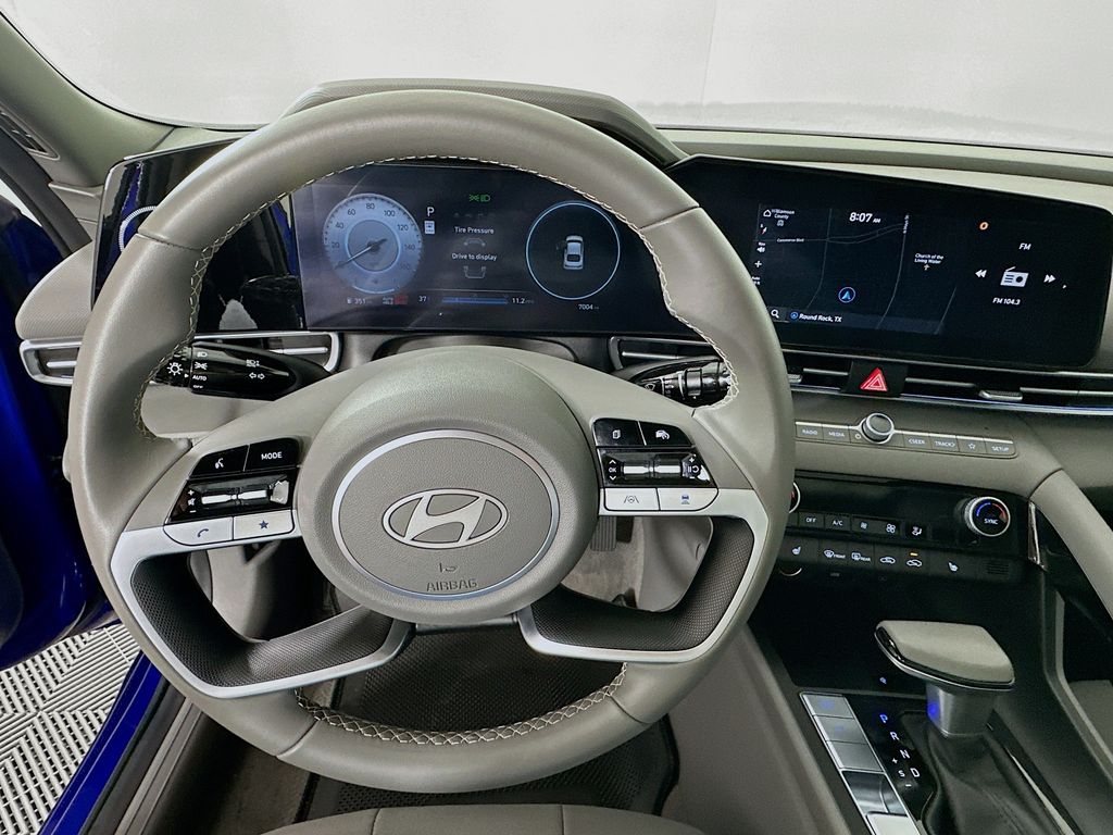 Thumbnail: 2025 Hyundai Elantra - 11