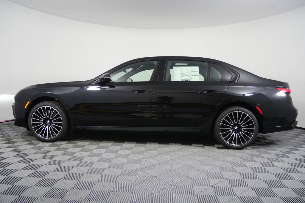Thumbnail: 2026 BMW 7 Series - 6