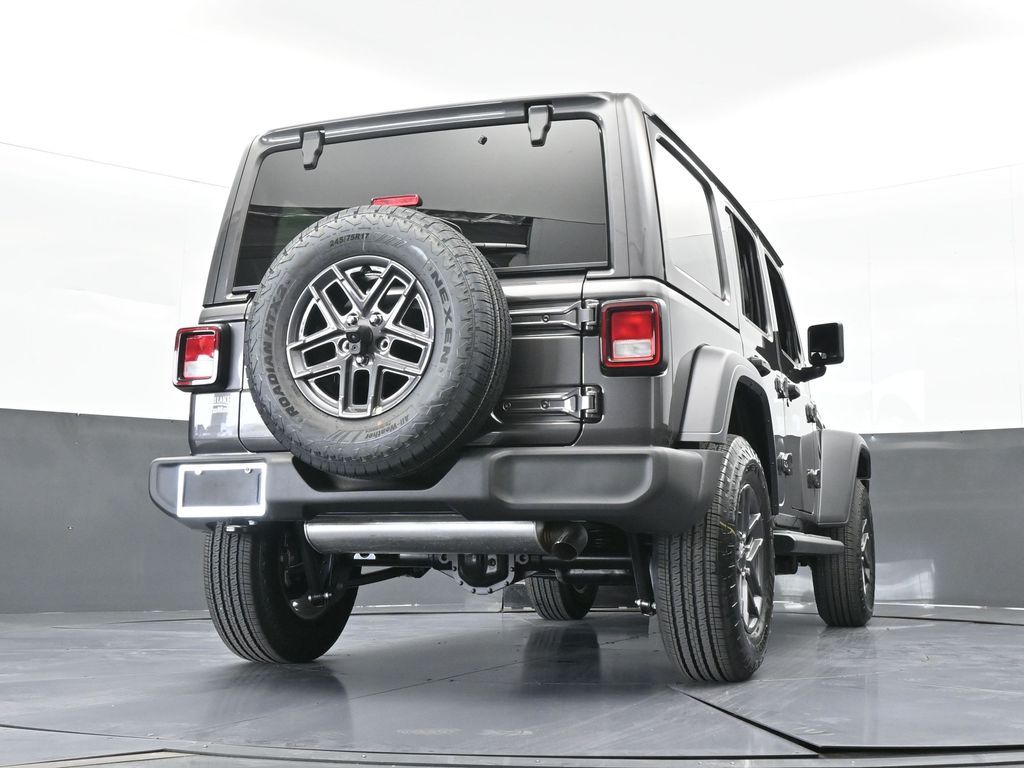 New 2026 Granite Crystal Metallic Clearcoat Jeep Sport S image 58