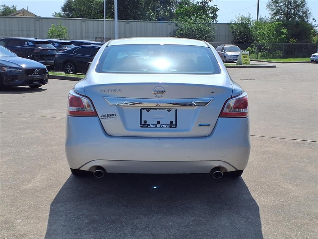 2013 Nissan Altima 2.5 S - 7