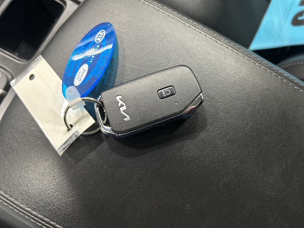 used 2022 Kia Sorento car, priced at $23,482