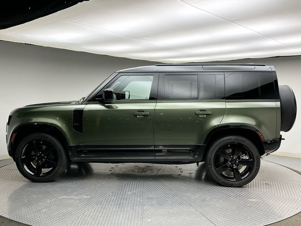 Thumbnail: 2026 Land Rover Defender - 10
