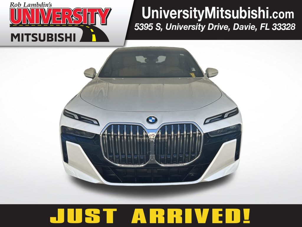 White 2026 BMW 7 Series Sedan All-Wheel Drive 8-Speed Automatic