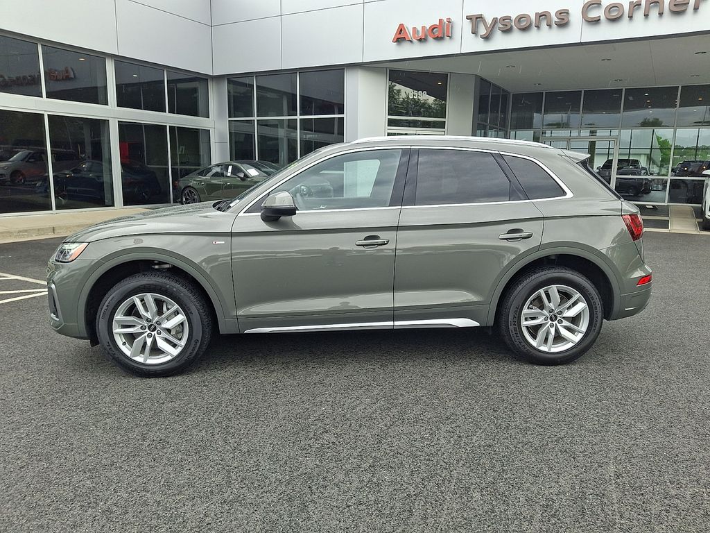 Thumbnail: 2023 Audi Q5 - 7