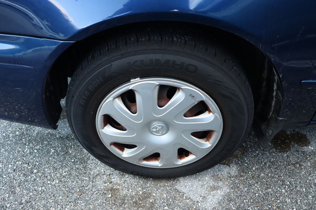 Thumbnail: 2002 Toyota Corolla - 4