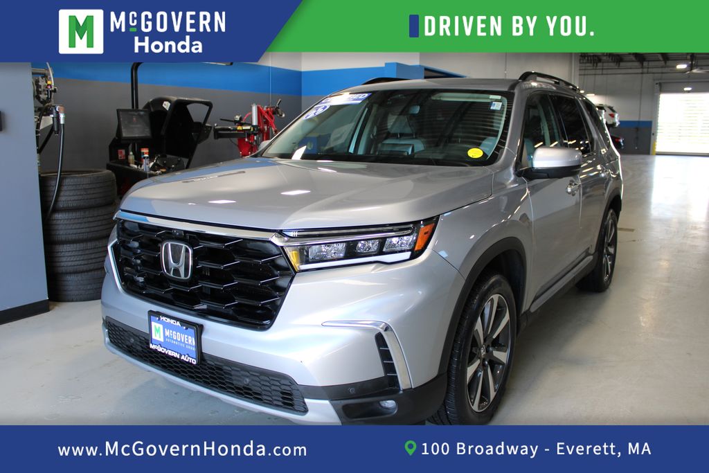 Lunar Silver Metallic 2025 Honda Pilot SUV / Crossover All-Wheel Drive Automatic