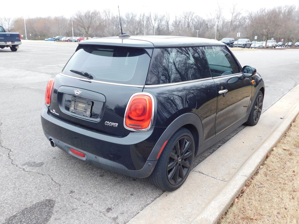 Thumbnail: 2019 MINI Cooper - 10