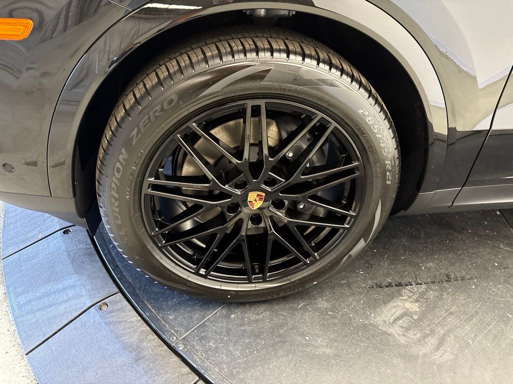 Thumbnail: 2026 Porsche Cayenne - 14
